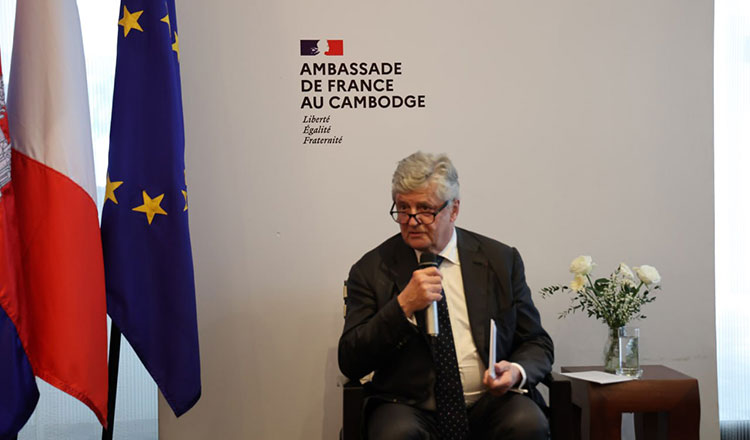 /2026/07/france-ready-to-expand-economic-trade-cooperation-with-cambodia-52000-637933.htm